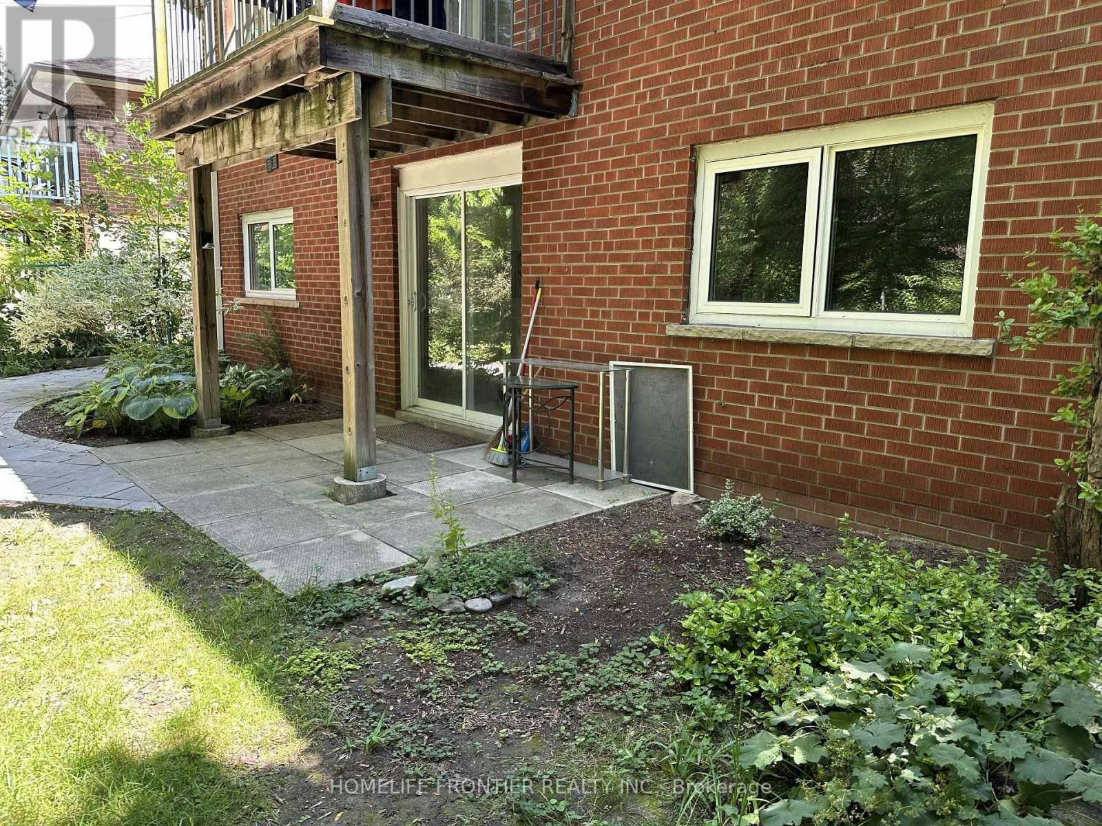 B-11 Alpaca Drive, Toronto, ON, M1J 2Z8 - 4