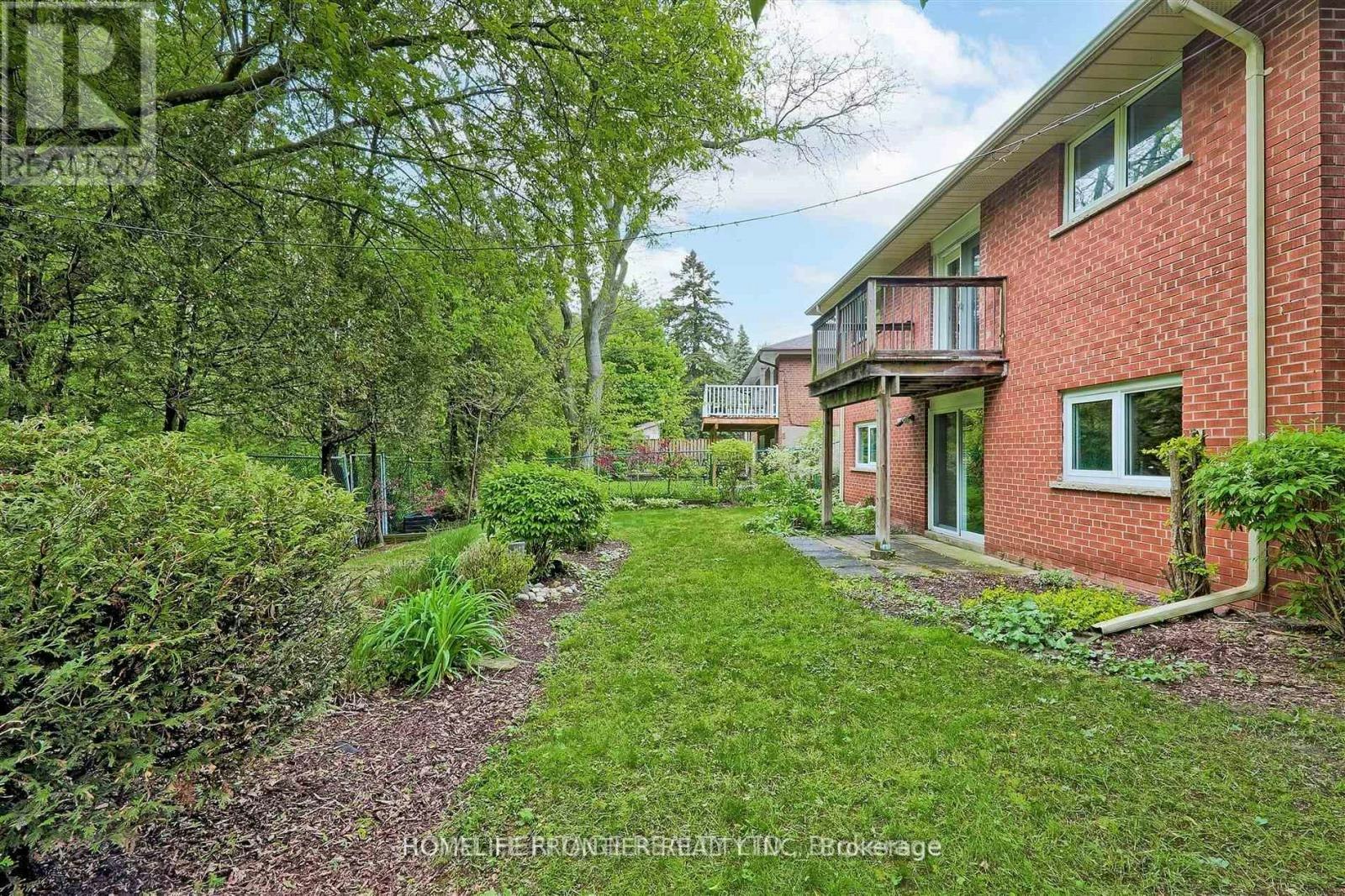 B-11 Alpaca Drive, Toronto, ON, M1J 2Z8 - 3