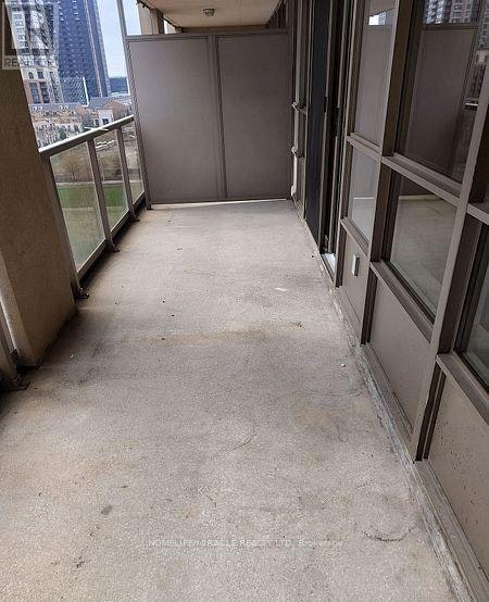 803-4090 Living Arts Drive, Mississauga, ON, L5B 4M8 - 3