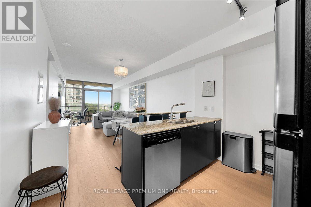 901-103 The Queensway, Toronto, ON, M6S 5B3 - 2