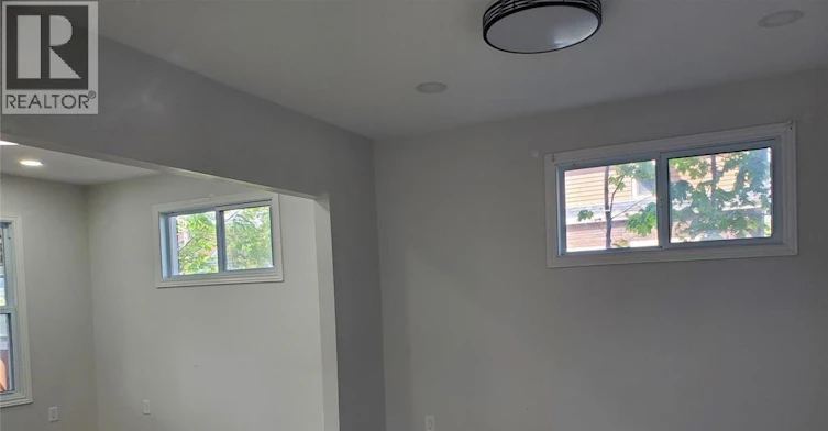 348 Caroline Street, Windsor, ON, N9A 6A4 - 11