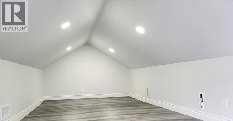 348 Caroline Street, Windsor, ON, N9A 6A4 - 16