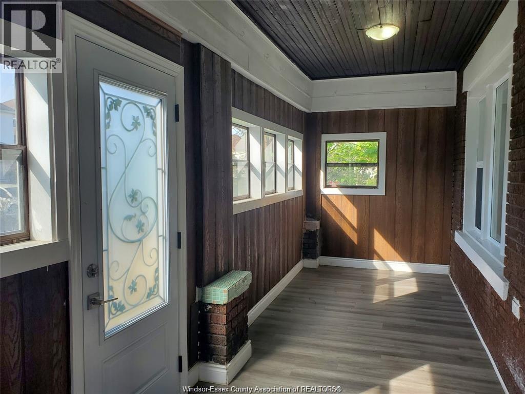 348 Caroline Street, Windsor, ON, N9A 6A4 - 2