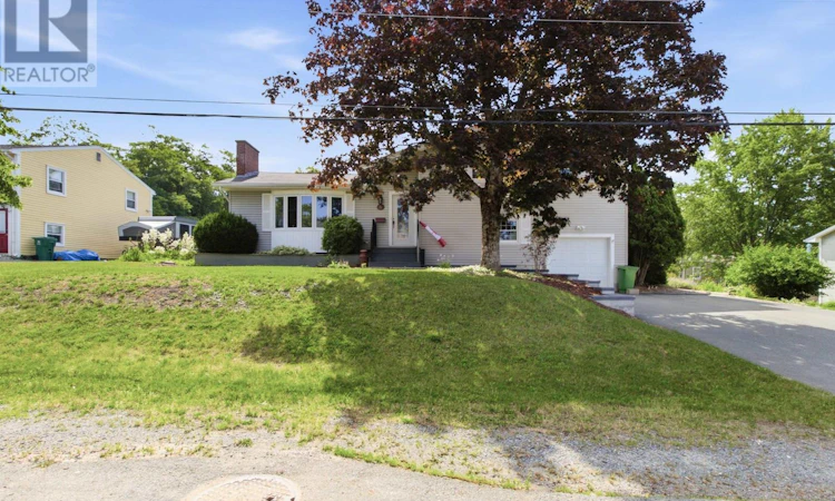 8 Lakeview Drive