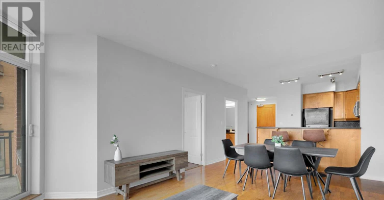 1604-570 Laurier Avenue W, Ottawa, ON, K1R 1C8 - 9