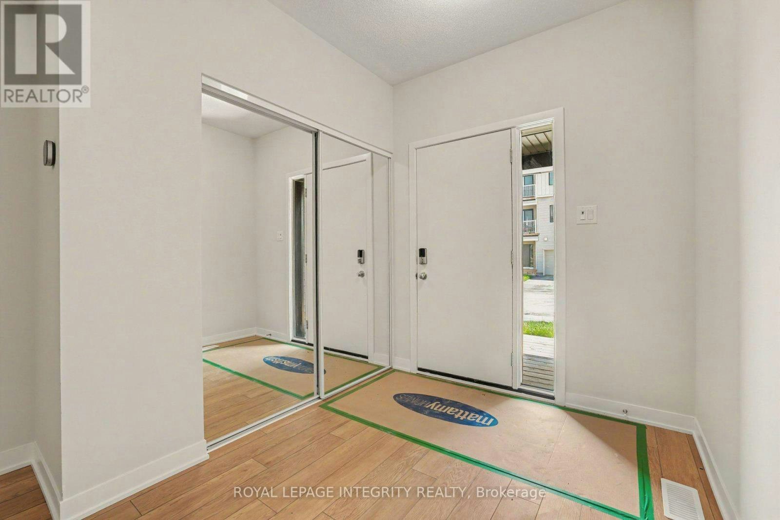 825 Demulcent Lane, Ottawa, ON, K2W 0P1 - 2