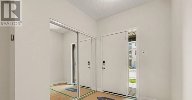 825 Demulcent Lane, Ottawa, ON, K2W 0P1 - 2