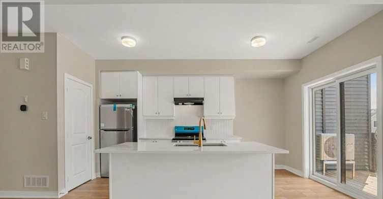 825 Demulcent Lane, Ottawa, ON, K2W 0P1 - 8