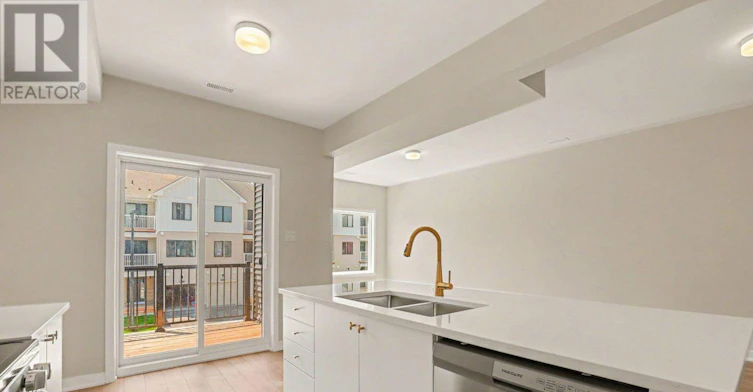 825 Demulcent Lane, Ottawa, ON, K2W 0P1 - 12