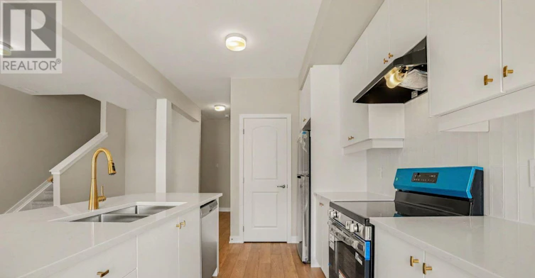 825 Demulcent Lane, Ottawa, ON, K2W 0P1 - 10