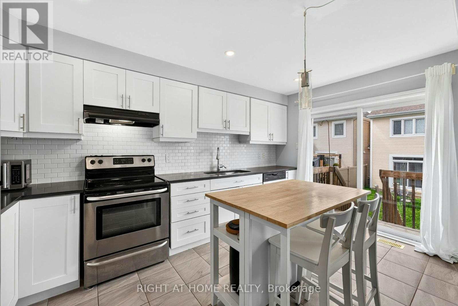 116 Conifer Creek Circle, Ottawa, ON, K2M 0M2 - 10