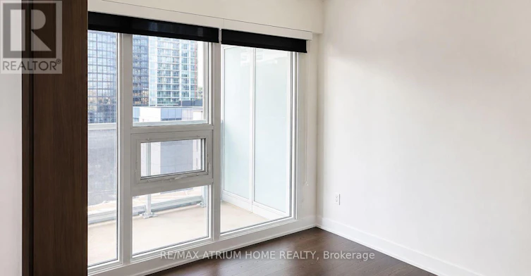 909-17 Bathurst Street, Toronto, ON, M5V 0N1 - 6