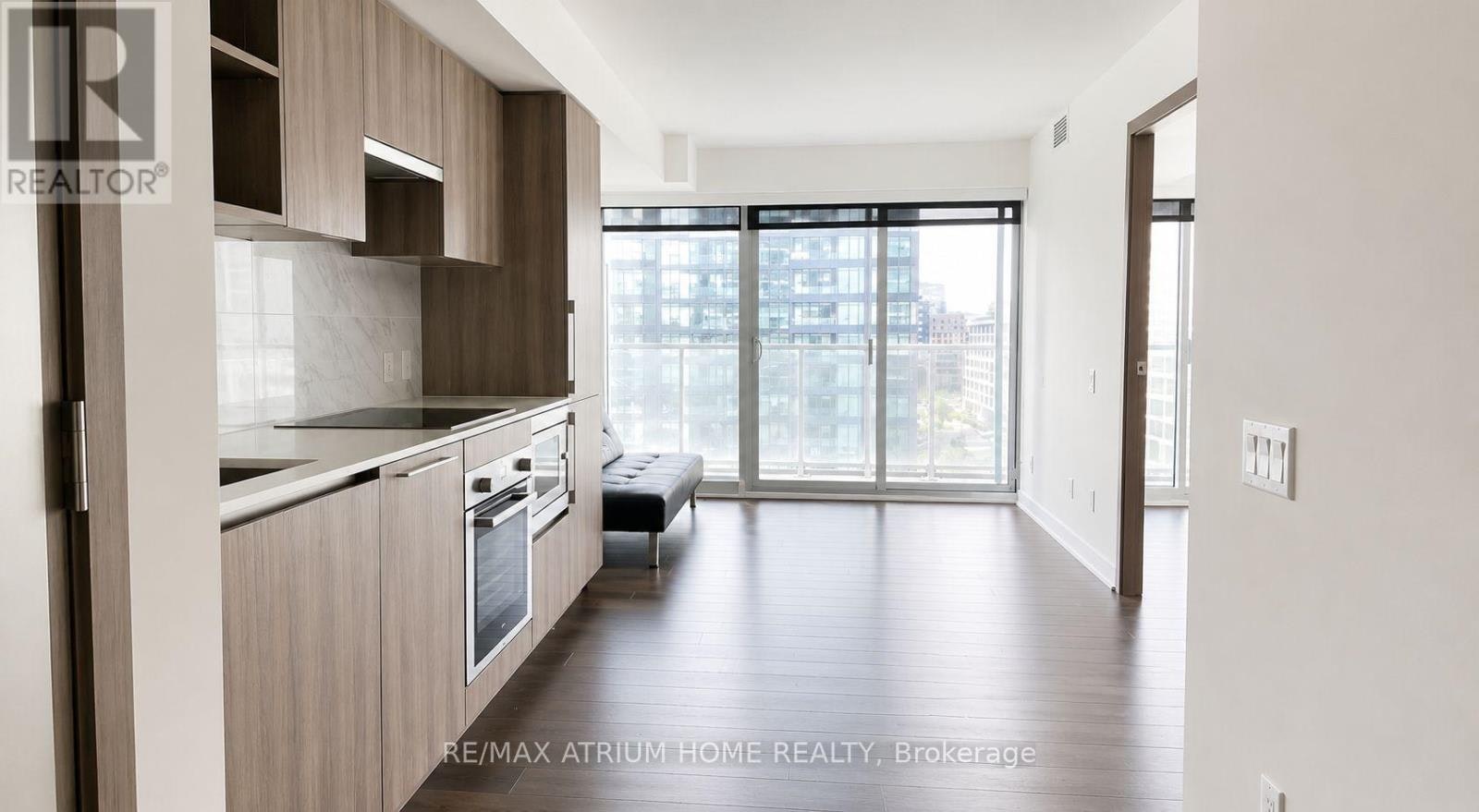 909-17 Bathurst Street, Toronto, ON, M5V 0N1 - 3