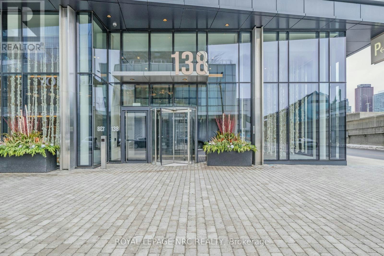6908-138 Downes Street, Toronto, ON, M5E 0E4 - 3
