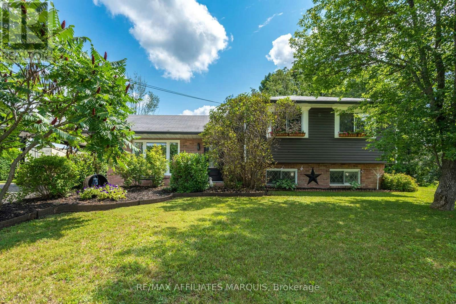 3 Sunset Drive, Rideau Lakes, ON, K7A 4S5