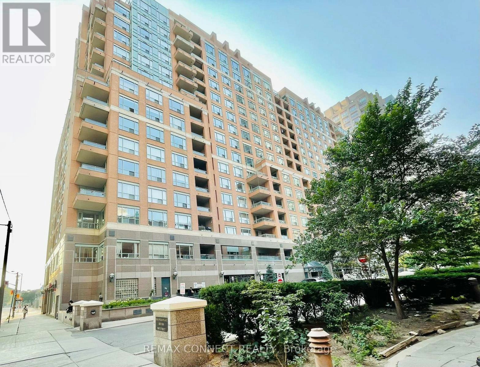 304 (2ND BR-889 Bay Street, Toronto, ON, M5S 3K5