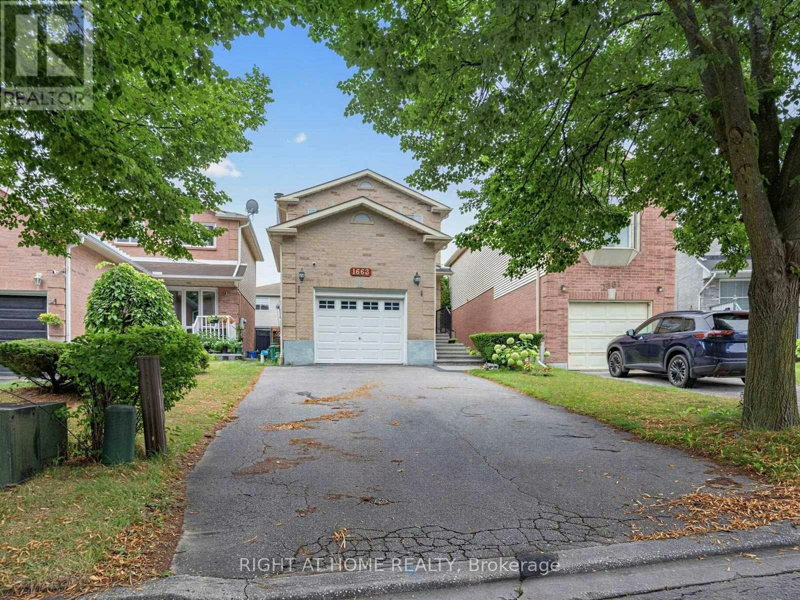 1663 Tawnberry Street, Pickering, ON, L1X 2C4