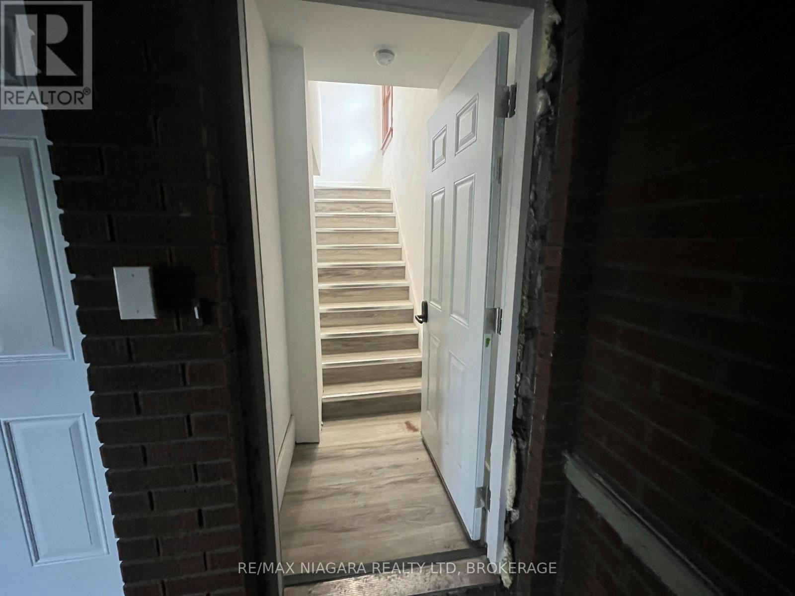 UPPER FRONT-243 Dufferin Street, Fort Erie, ON, L2A 2T7 - 18