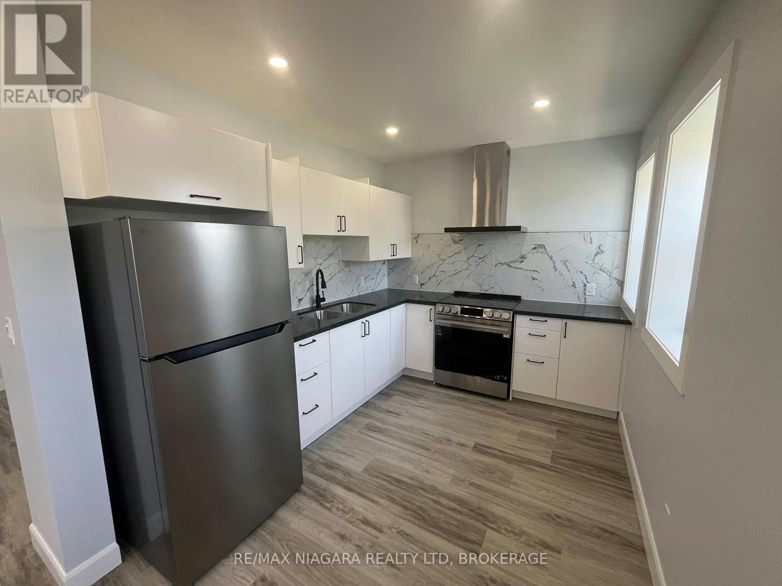 UPPER FRONT-243 Dufferin Street, Fort Erie, ON, L2A 2T7