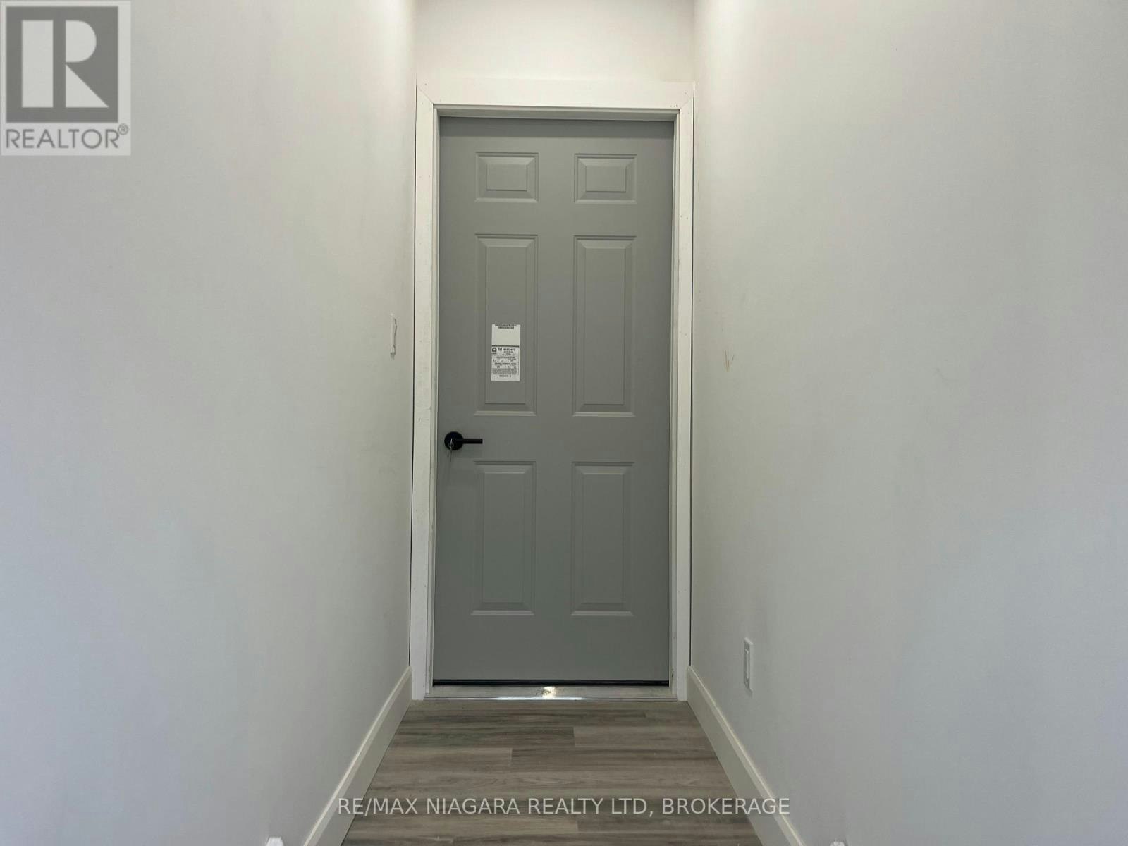 UPPER FRONT-243 Dufferin Street, Fort Erie, ON, L2A 2T7 - 16