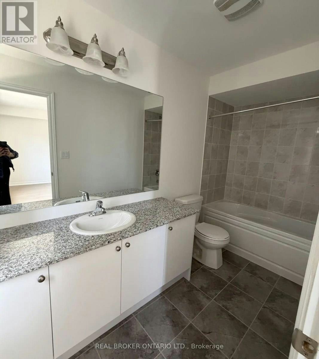 22 Brethet Heights, New Tecumseth, ON, L0G 1A0 - 15
