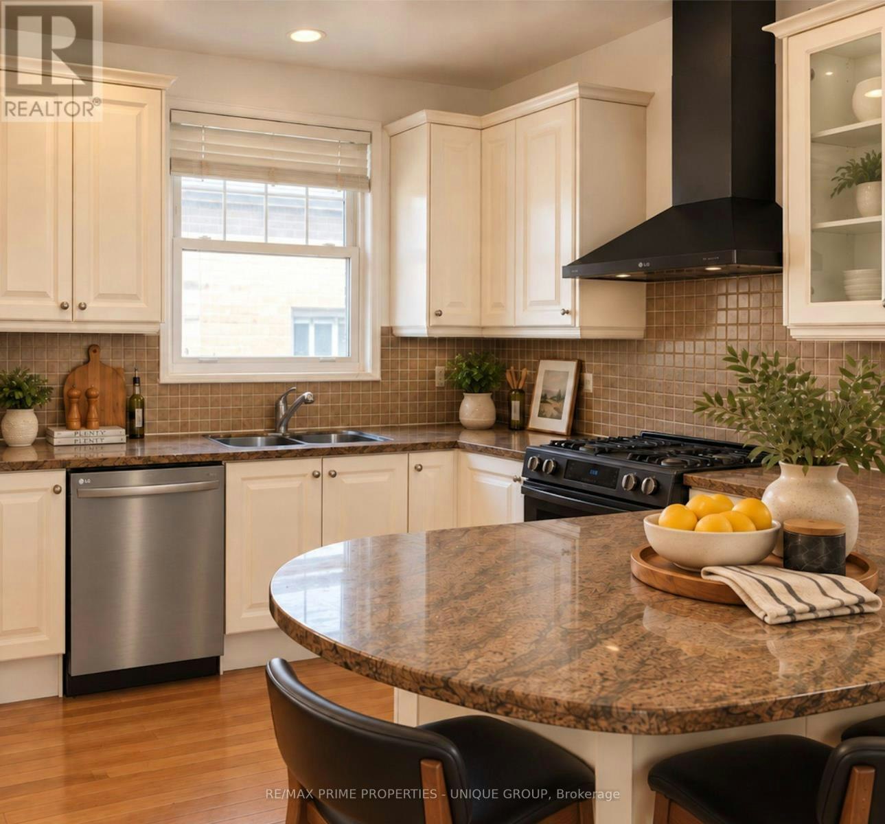 UPPER-39 Whitehall Road, Toronto, ON, M4W 2C5 - 6