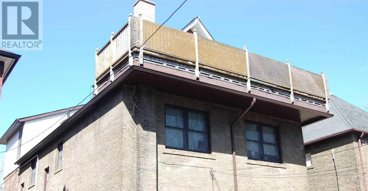 UPPER-39 Whitehall Road, Toronto, ON, M4W 2C5 - 12