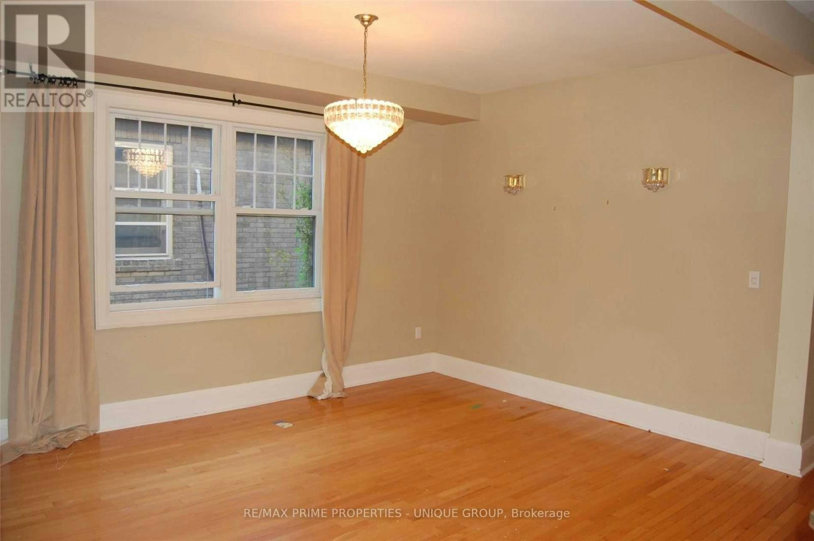 UPPER-39 Whitehall Road, Toronto, ON, M4W 2C5 - 3