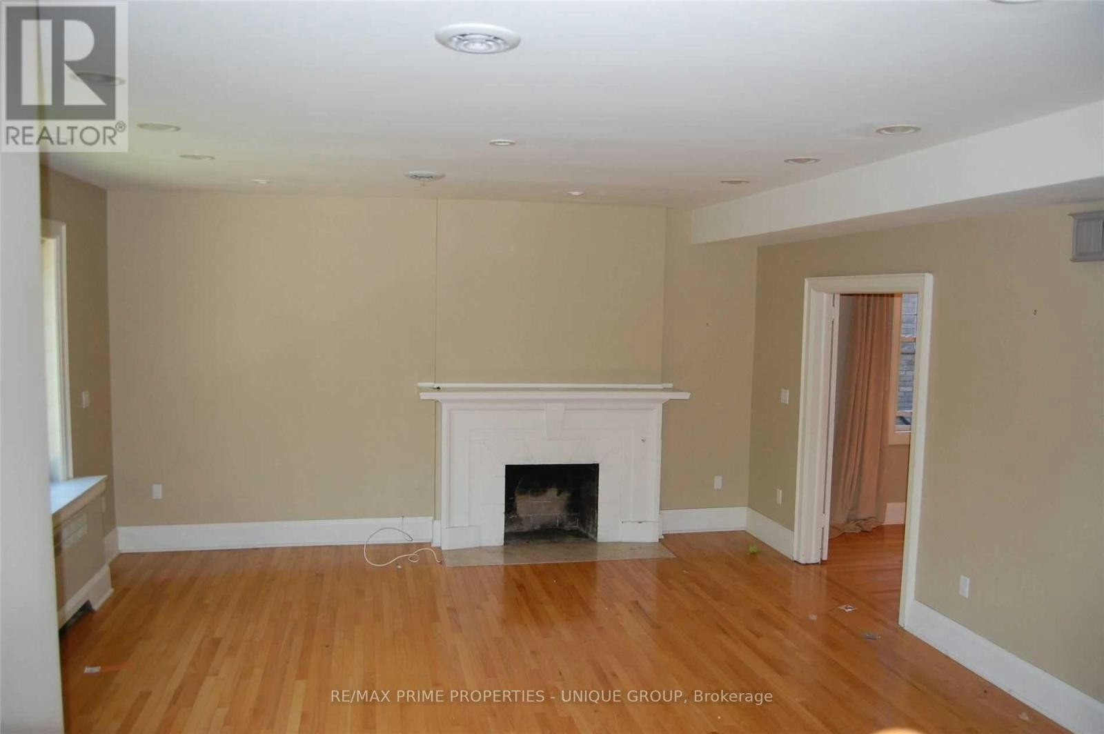 UPPER-39 Whitehall Road, Toronto, ON, M4W 2C5 - 4