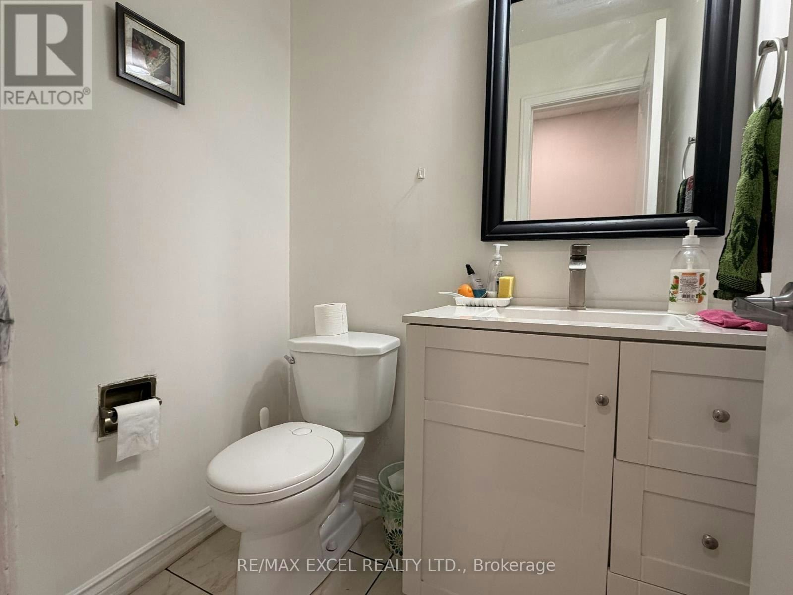 50 Shootfield Crescent, Toronto, ON, M1S 4E2 - 4