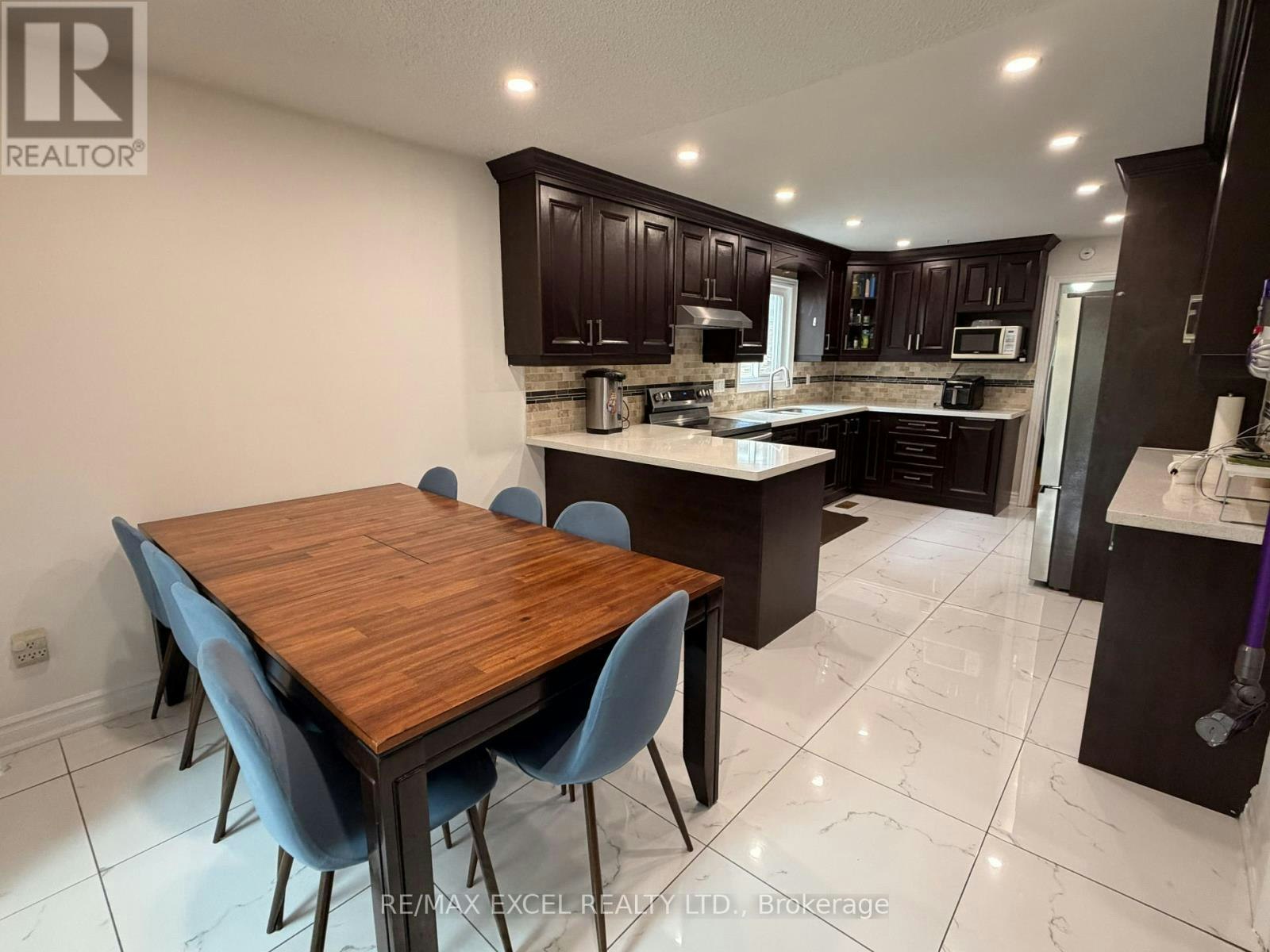 50 Shootfield Crescent, Toronto, ON, M1S 4E2 - 8