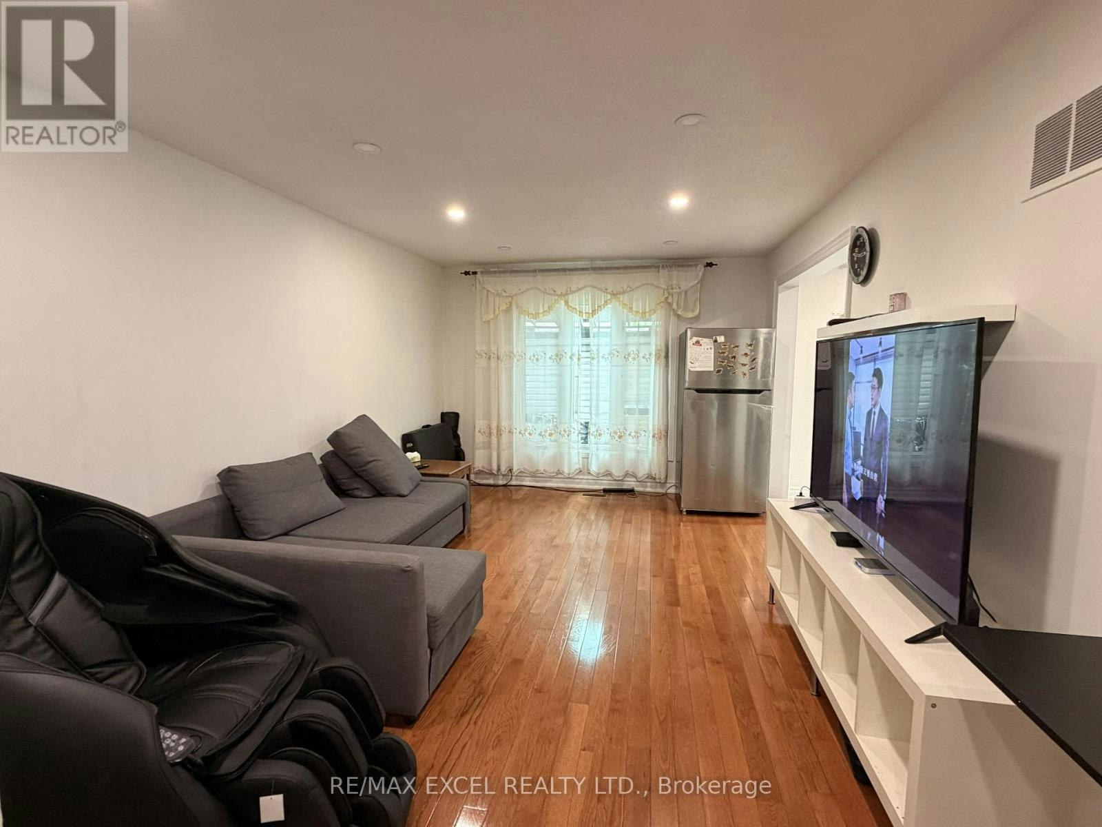 50 Shootfield Crescent, Toronto, ON, M1S 4E2 - 7