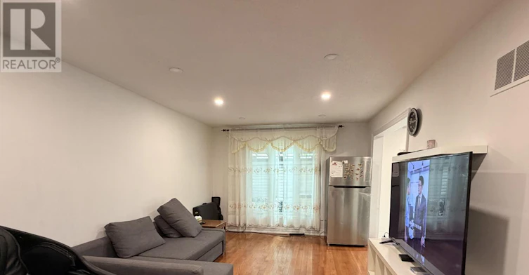 50 Shootfield Crescent, Toronto, ON, M1S 4E2 - 7