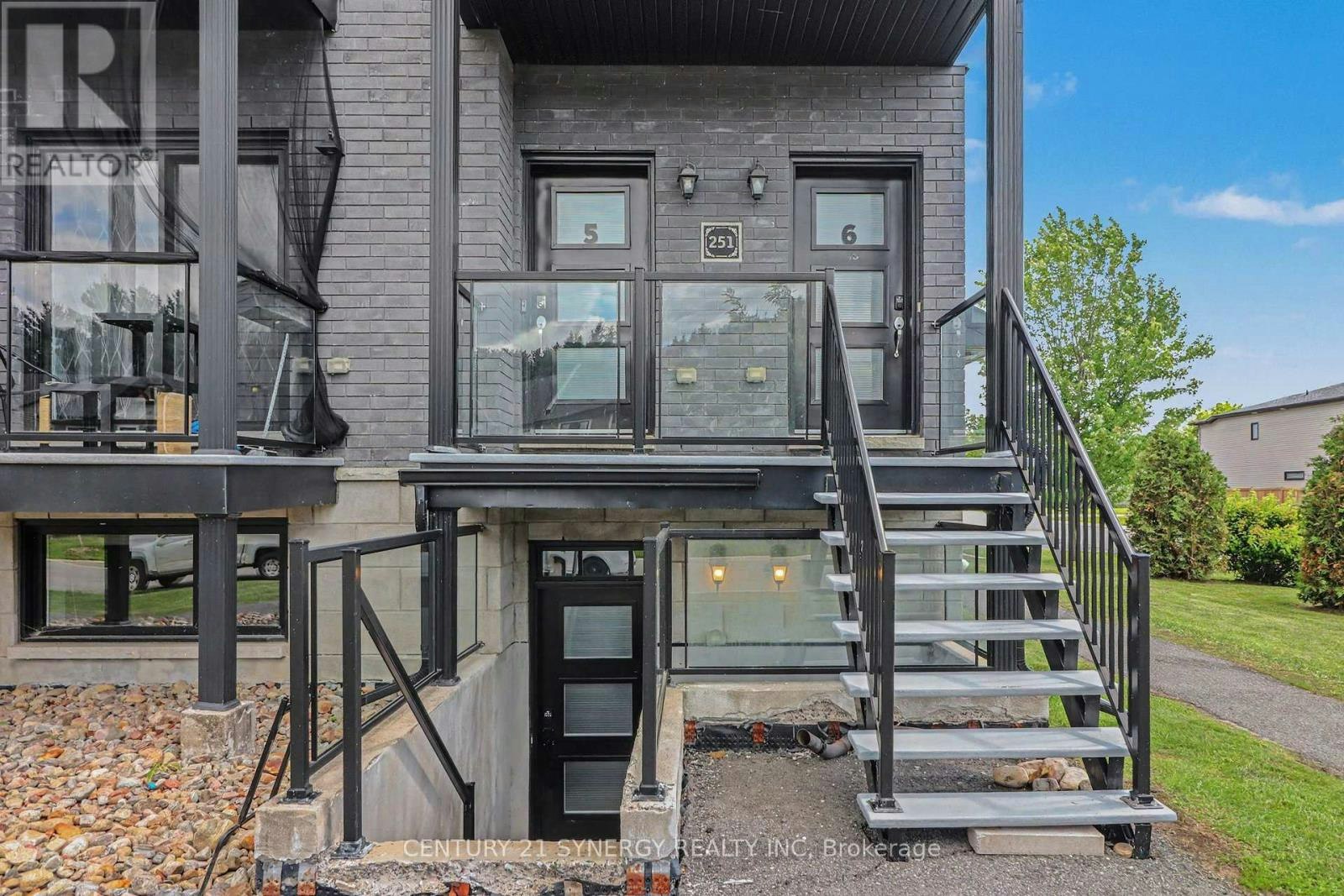 4-251 Capri Avenue, Russell, ON, K0A 1W0 - 4