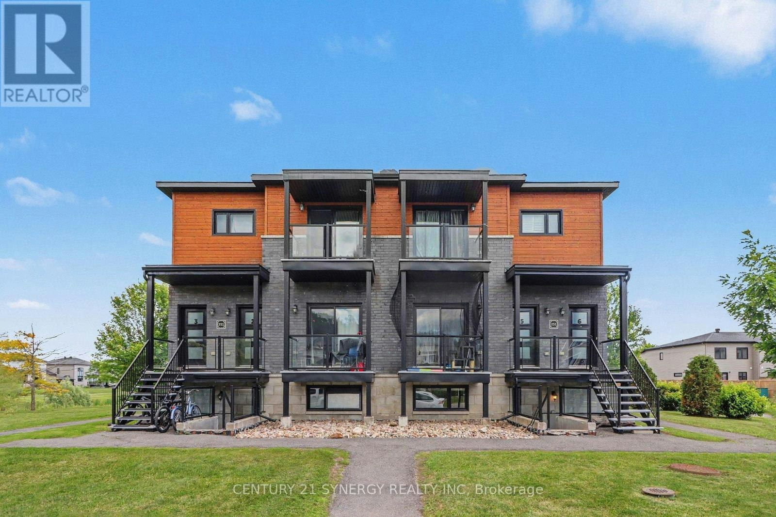 4-251 Capri Avenue, Russell, ON, K0A 1W0