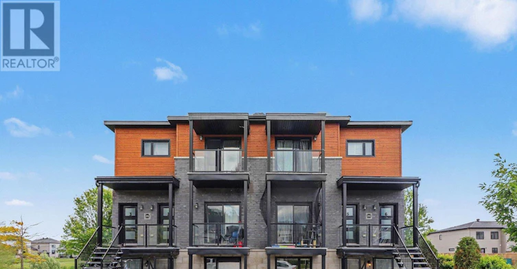 4-251 Capri Avenue, Russell, ON, K0A 1W0