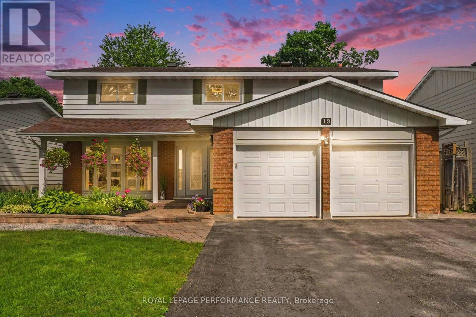 13 Centrepark Drive, Ottawa, ON, K1B 3C2