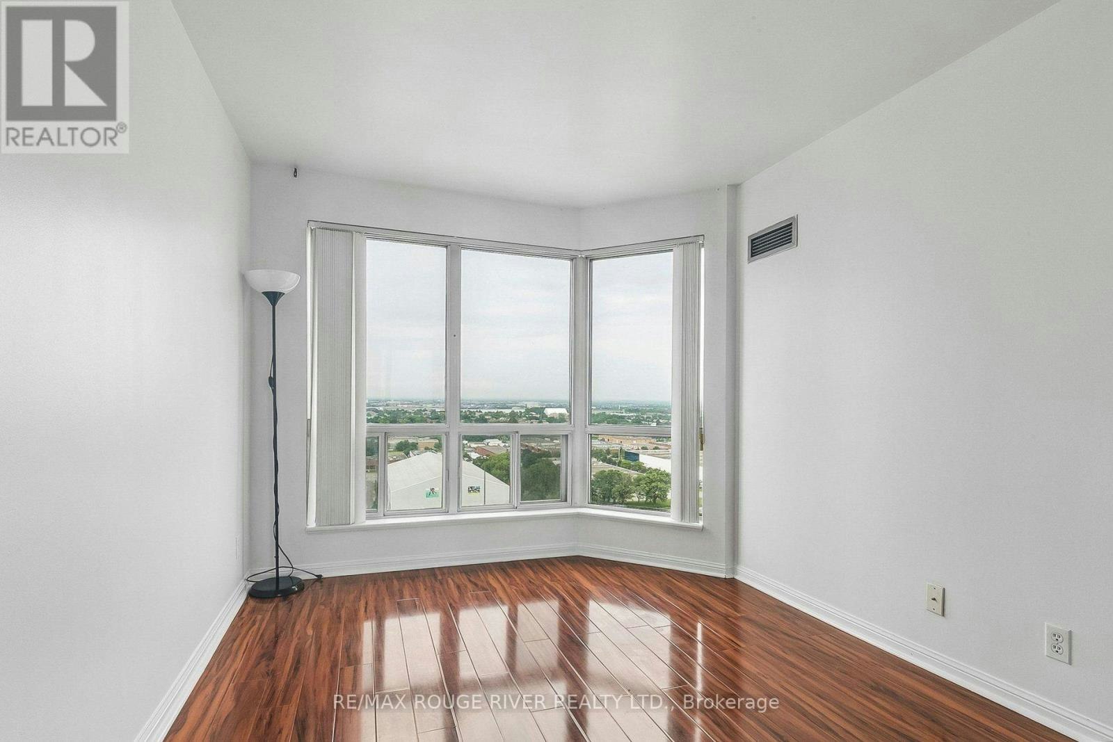2301-1 Lee Centre Drive, Toronto, ON, M1H 3J2 - 3