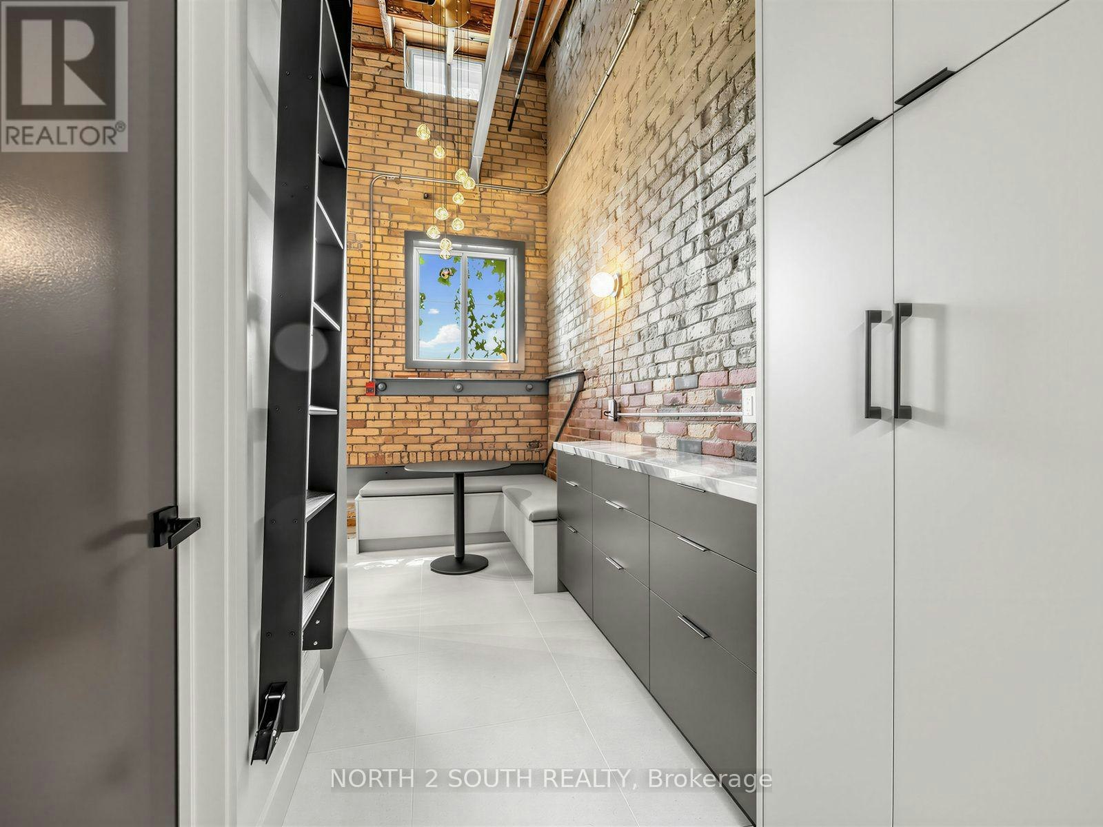 123-347 Sorauren Avenue, Toronto, ON, M6R 2G5 - 14