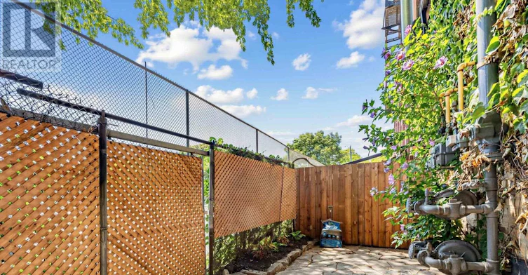 123-347 Sorauren Avenue, Toronto, ON, M6R 2G5 - 22