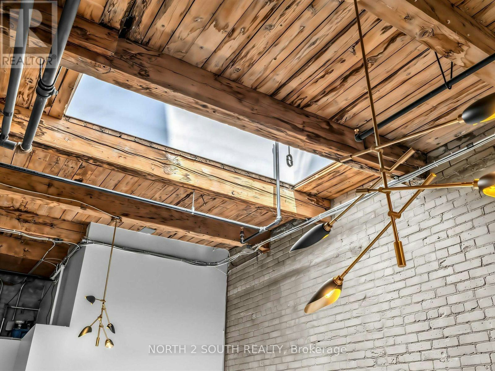 123-347 Sorauren Avenue, Toronto, ON, M6R 2G5 - 11