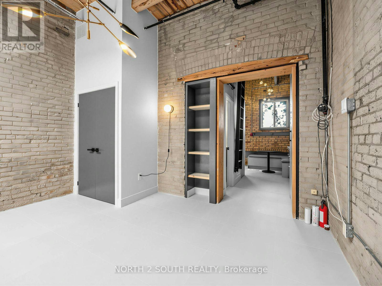 123-347 Sorauren Avenue, Toronto, ON, M6R 2G5 - 9