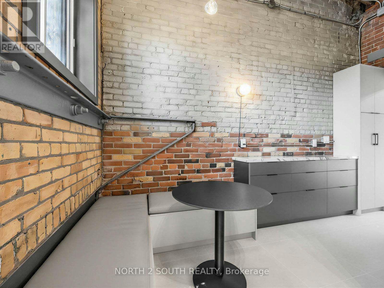 123-347 Sorauren Avenue, Toronto, ON, M6R 2G5 - 18