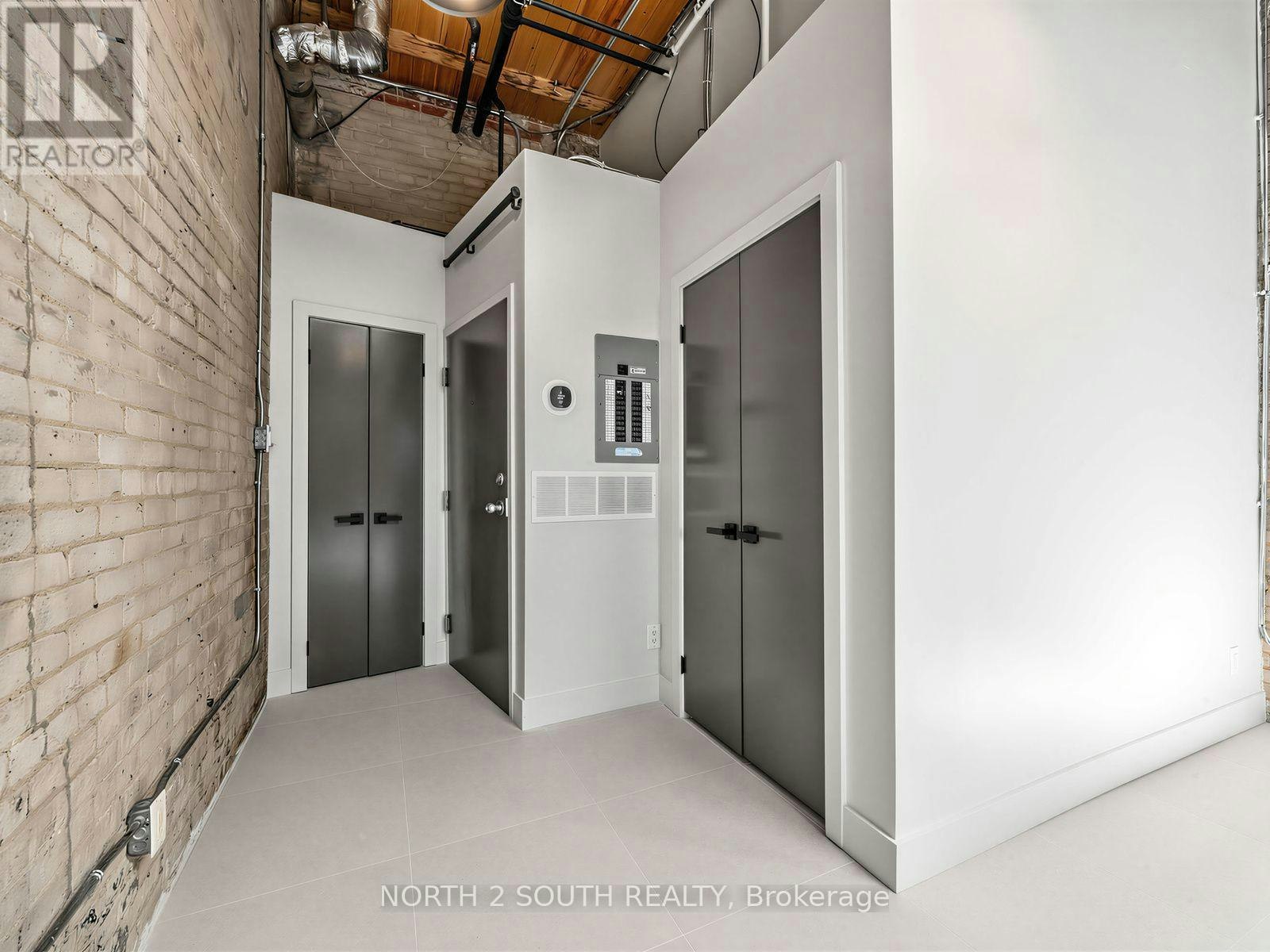 123-347 Sorauren Avenue, Toronto, ON, M6R 2G5 - 4