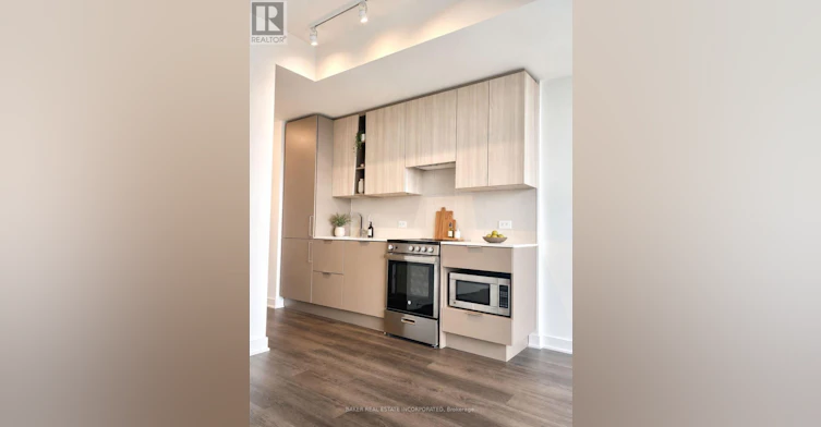 2108-3900 Confederation Parkway, Mississauga, ON, L5B 0M3 - 3