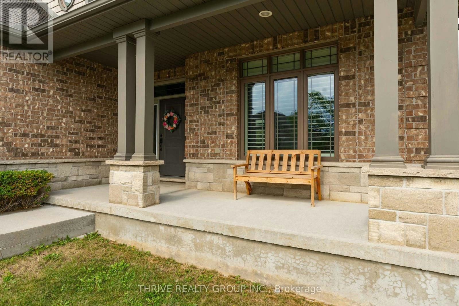 12 Ashwood Crescent, Komoka, ON, N0M 2A0 - 2