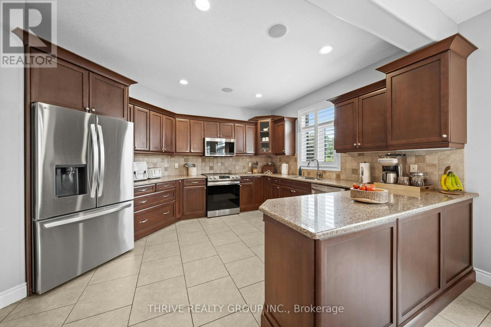 12 Ashwood Crescent, Komoka, ON, N0M 2A0 - 8
