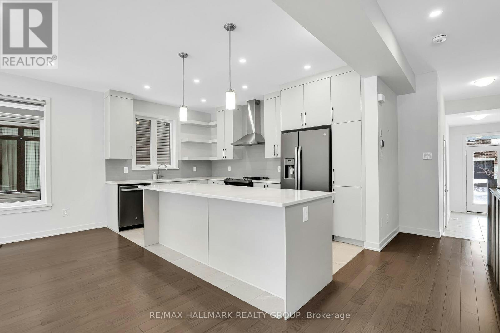 441 Turmeric Court, Ottawa, ON, K2S 2X8 - 9