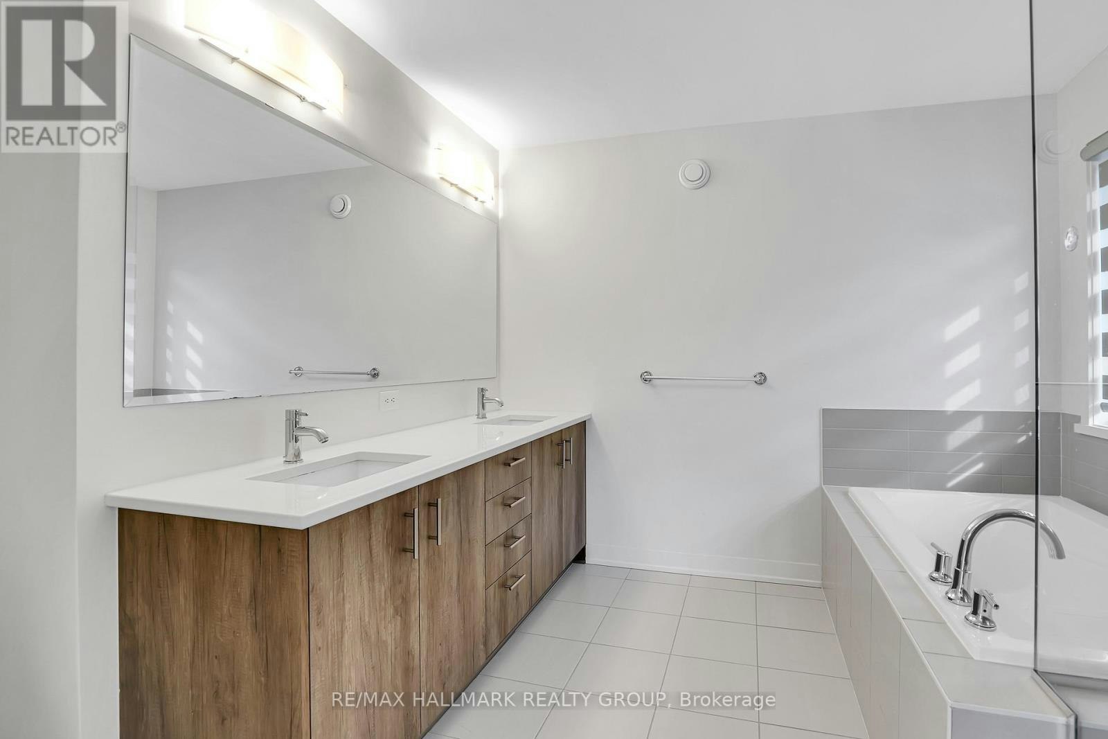 441 Turmeric Court, Ottawa, ON, K2S 2X8 - 17
