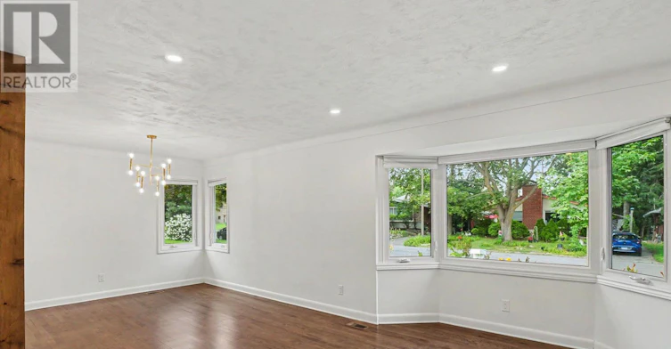 524 Penhill Avenue, Ottawa, ON, K1G 0V6 - 3